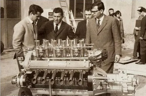 Giotto Bizzarrini, Ferruccio Lamborghini e Giampaolo Dallara em 1963,