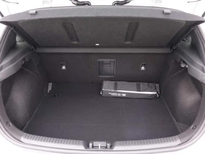 Hyundai i30 1.0i 120 5D MHEV Techno Plus + GPS + Camera + Bi LED + ALU17 Image 6