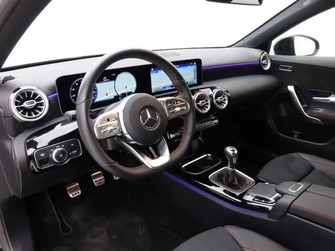 Mercedes-Benz A-Klasse A200 163 Sedan AMG Line + GPS Wide Screen + LED Lights Image 8