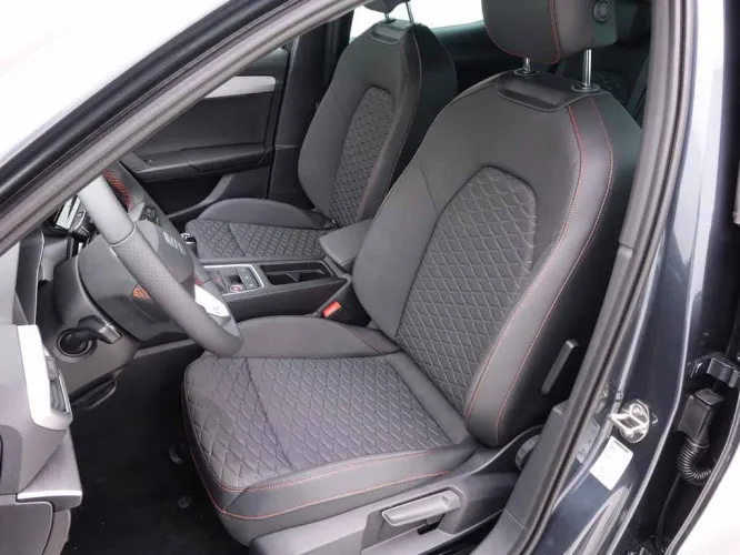 Seat Leon 1.5 TSi 150 FR 5D + GPS + Virtual + Winter + LED Lights Image 7