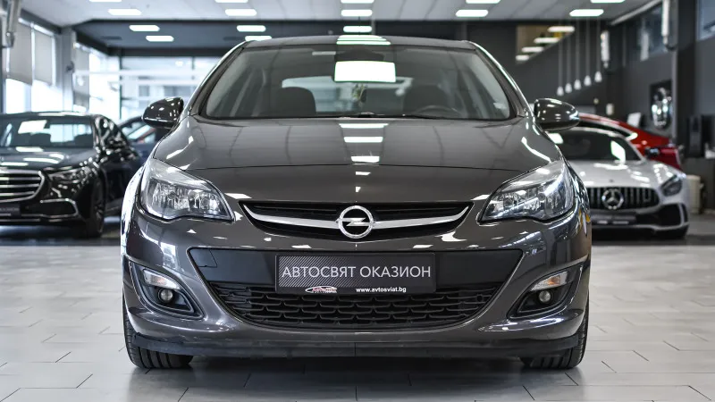Opel Astra 1.4 Turbo Automatic Image 2