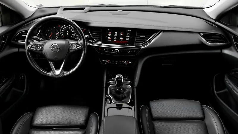 Opel Insignia Sports Tourer 2.0d Innovation 4x4 Image 9