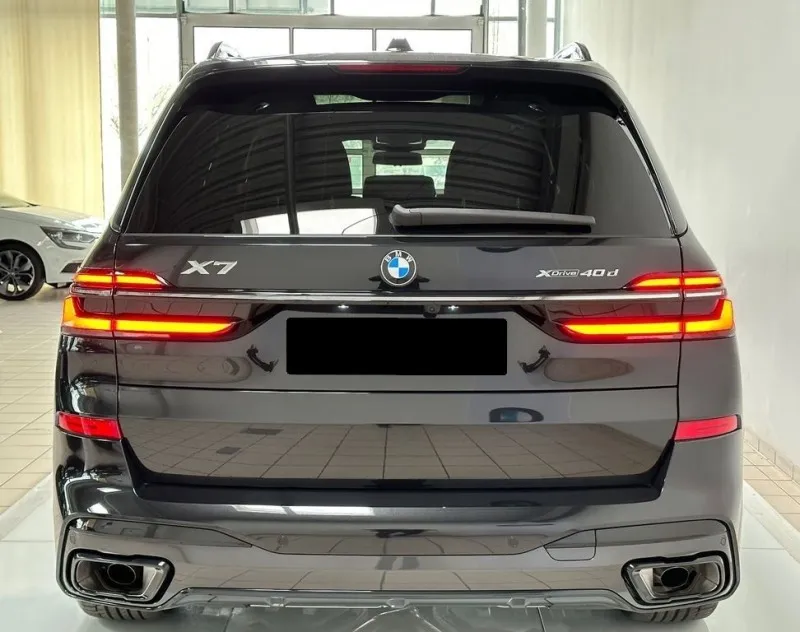BMW X7 40d xDrive =M-Sport Pro= Carbon/Exclusive Гаранция Image 4