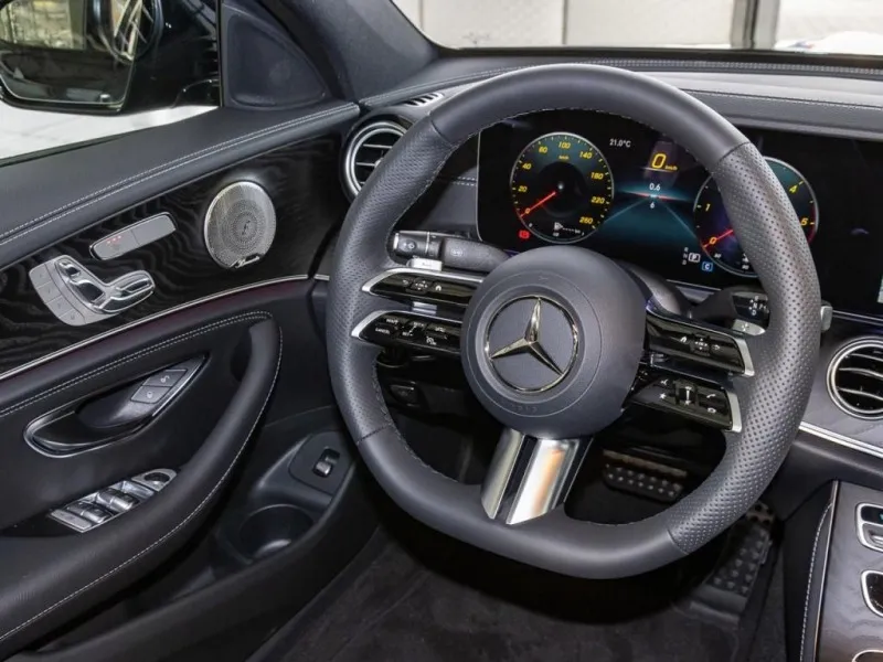 Mercedes-Benz E 400 d 4Matic =AMG Style= Night Package Гаранция Image 6