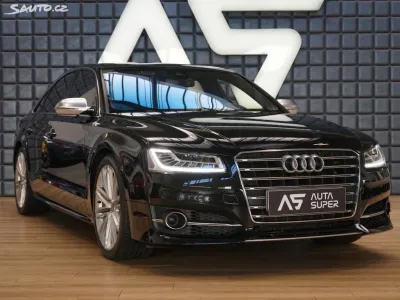Audi S8 V8 Carbon Masáž Night-Vis Bose