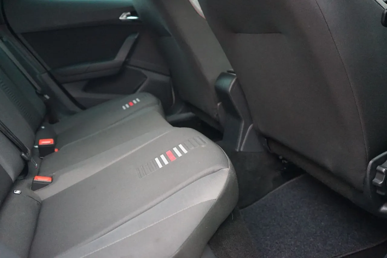 Seat Arona 1.0 TSI FR 2-Zonen-Klima...  Image 7