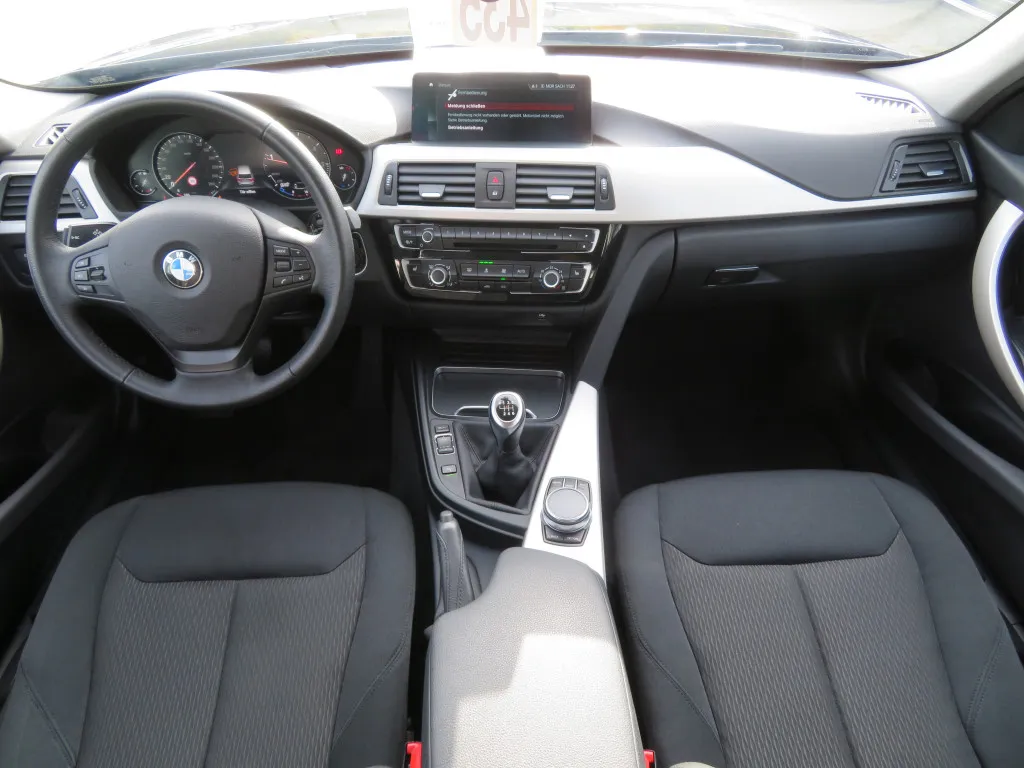 BMW 318 D TOURING ADVANTAGE*KEYGO*NAVI PROF*LED* Image 8