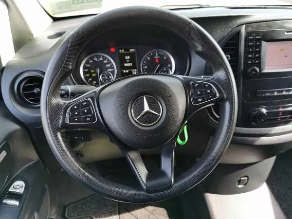 Mercedes-Benz Vito 114 L2H1 Lang AUT Image 9