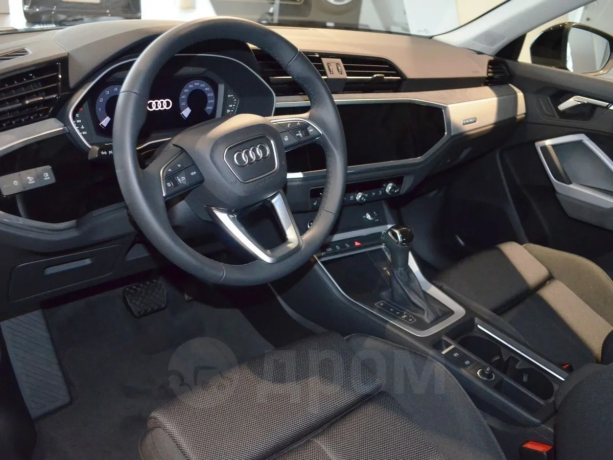 Audi Q3 2.0 40 TFSI S tronic quattro Sport Image 7