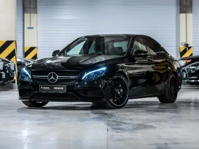 Mercedes-Benz C-Class 